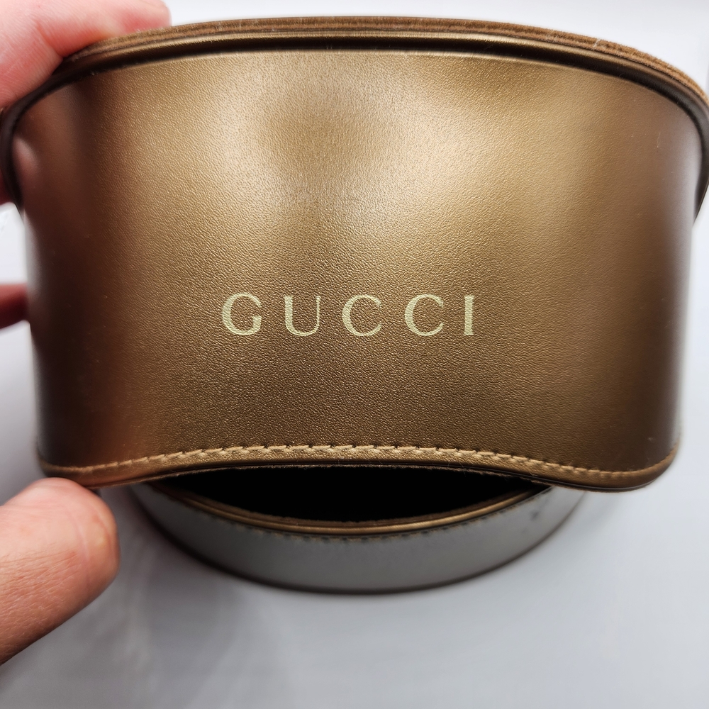 Gucci Women's Black Sunglasses - Picture 11 of 11